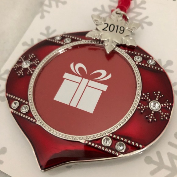 Other - 🆕🎁Pretty 2019 Christmas 🎄 Ornament🎁🆕
